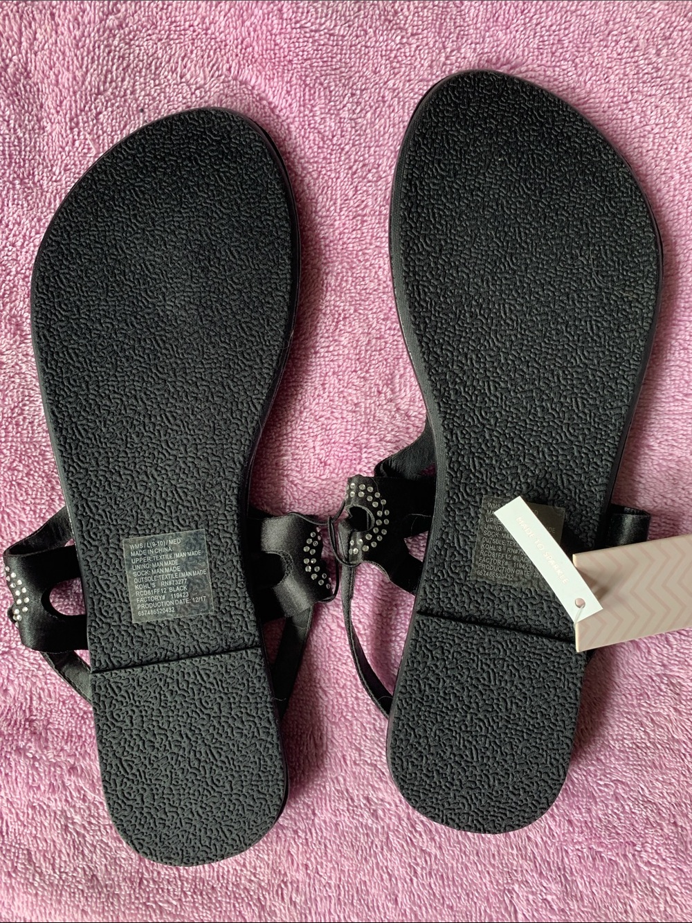 NWT Candie's Black Rhinestone T-Strap Sandals 9/10 L - Picture 3 of 4